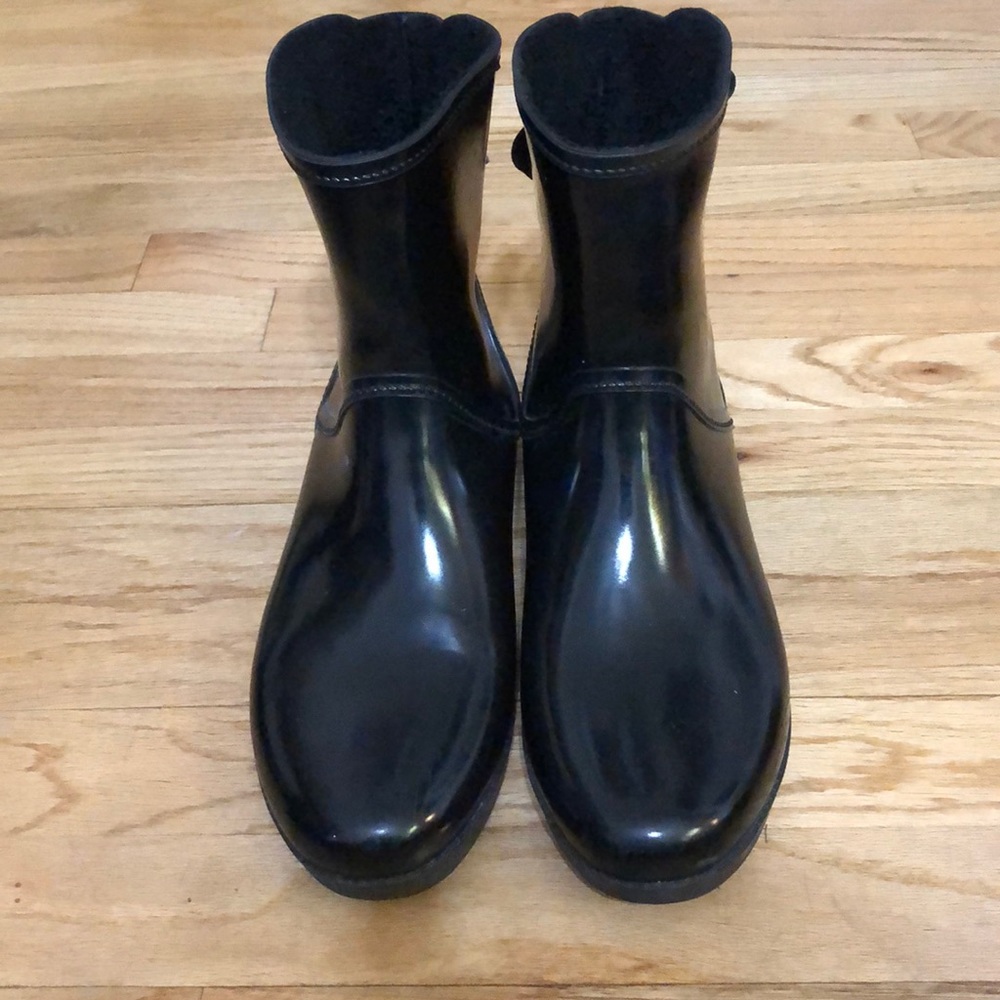 Rain boots